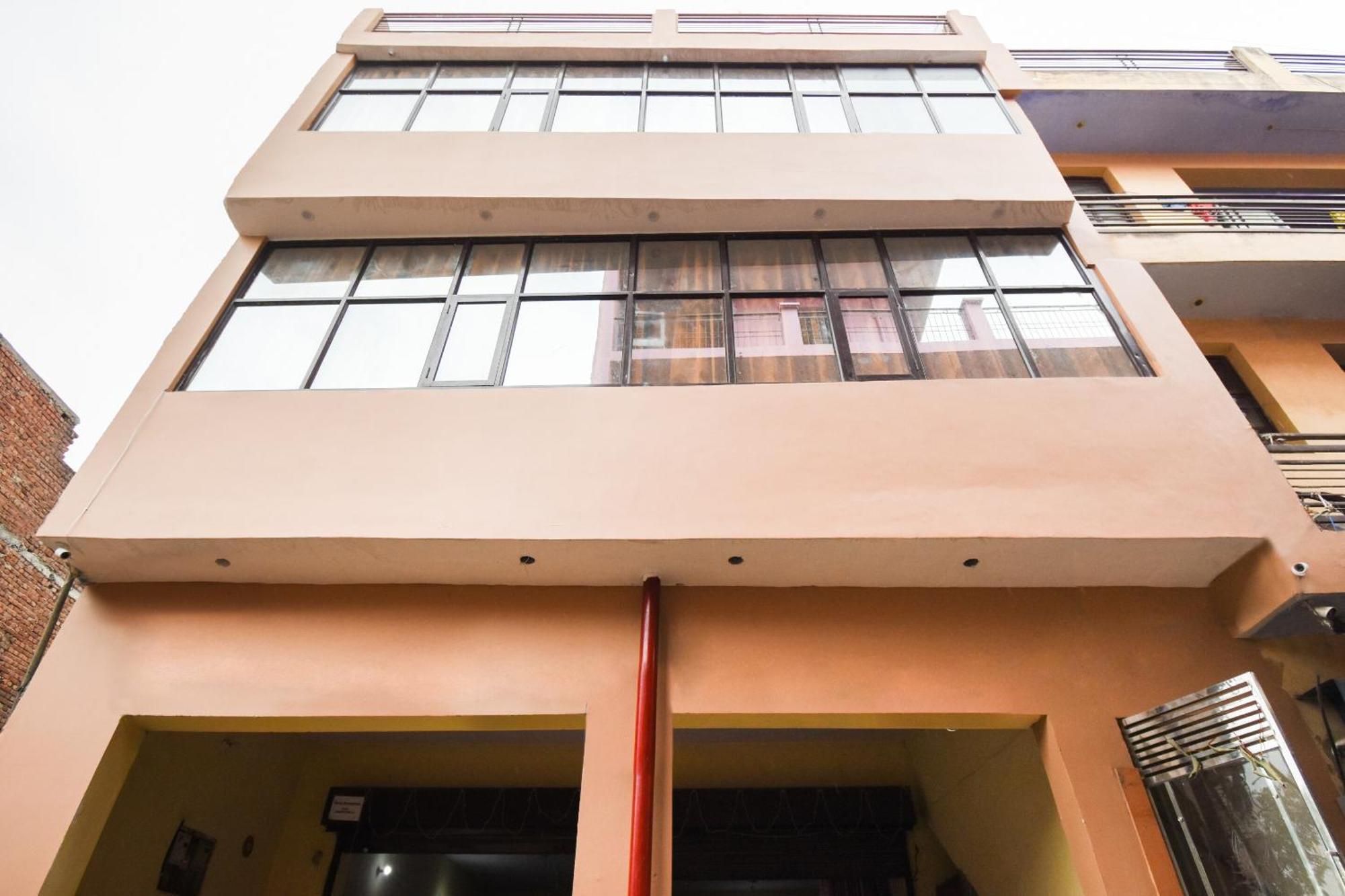 OYO 72080 Hotel Chandigarh inn Buitenkant foto